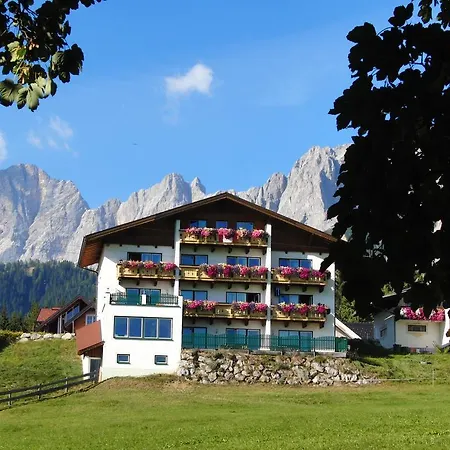 Sunrise 4* Ramsau am Dachstein