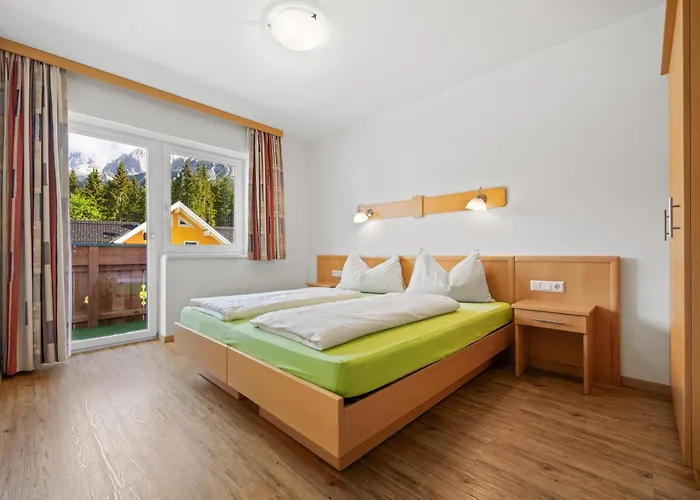 Sunrise Aparthotel 4*