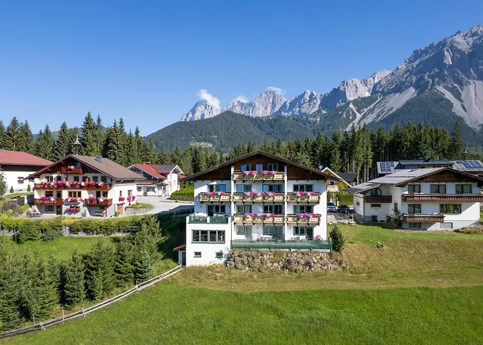 Sunrise Aparthotel 4*